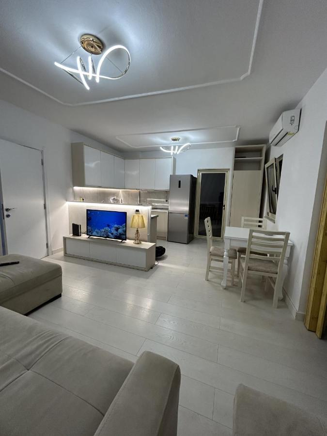 Center, Selvia White Apartment Tirana Eksteriør billede